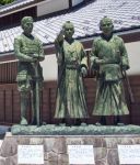 松陰記念館前銅像