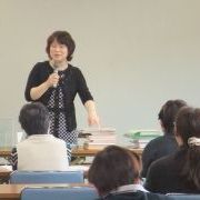 講演中の児玉氏の写真です。