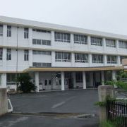 島中小学校校舎