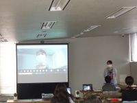 実践紹介をする学校司書